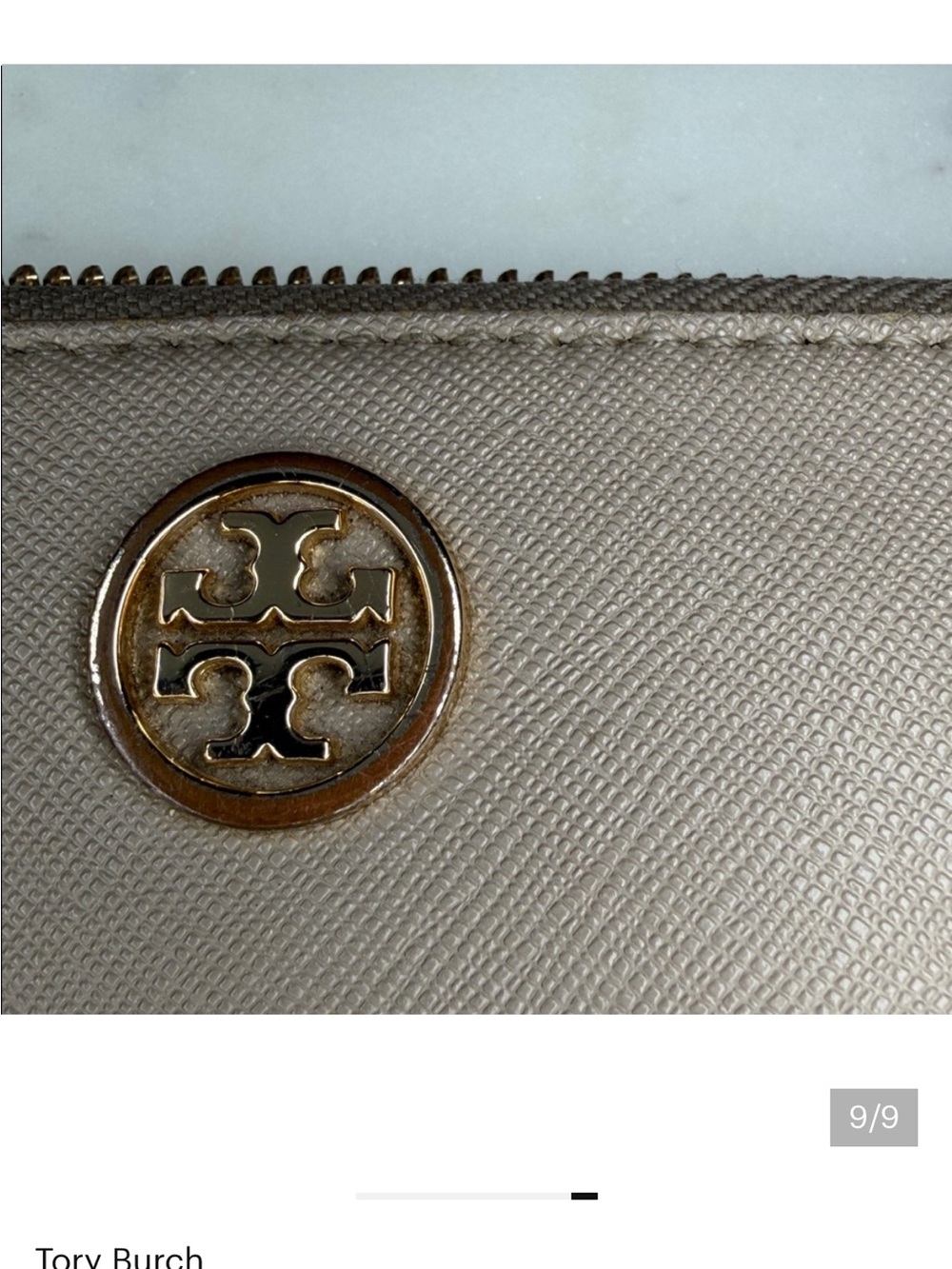 EUC Tory Burch Saffiano FULL ZIP AROUND WALLET in Grayish-Taupe with Gold Emblem